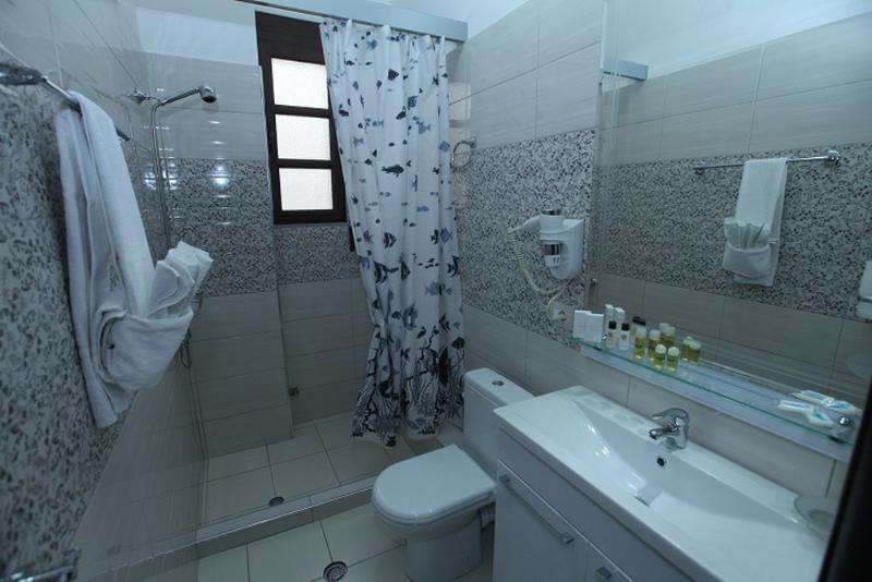 Antipatrea Hotel Berat Exterior photo