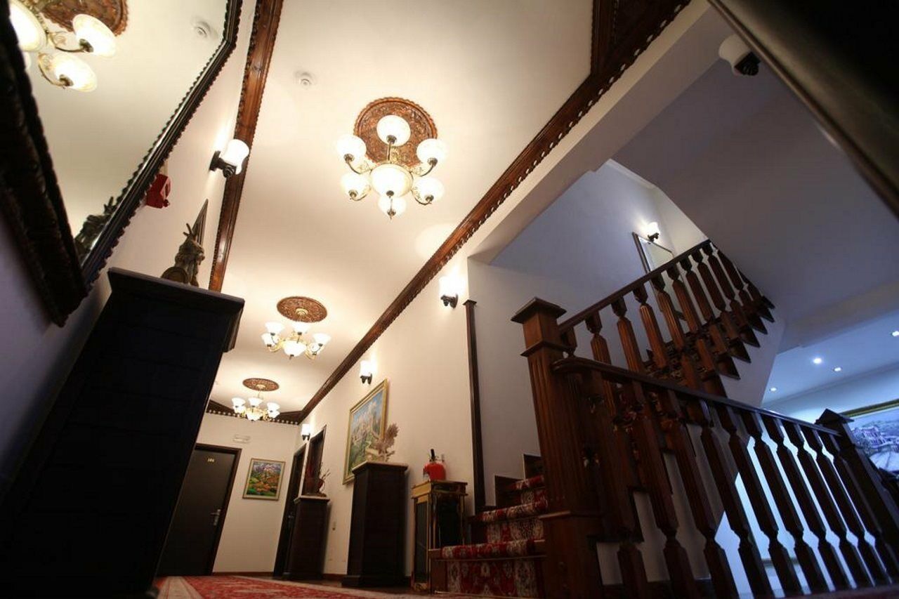 Antipatrea Hotel Berat Exterior photo